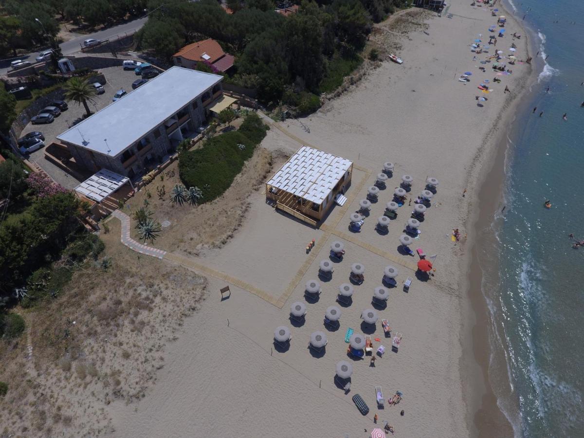 بيسكيوتا Residence Le Palme - Appartamenti Sul Mare - Spiaggia Tra Palinuro E Caprioli المظهر الخارجي الصورة