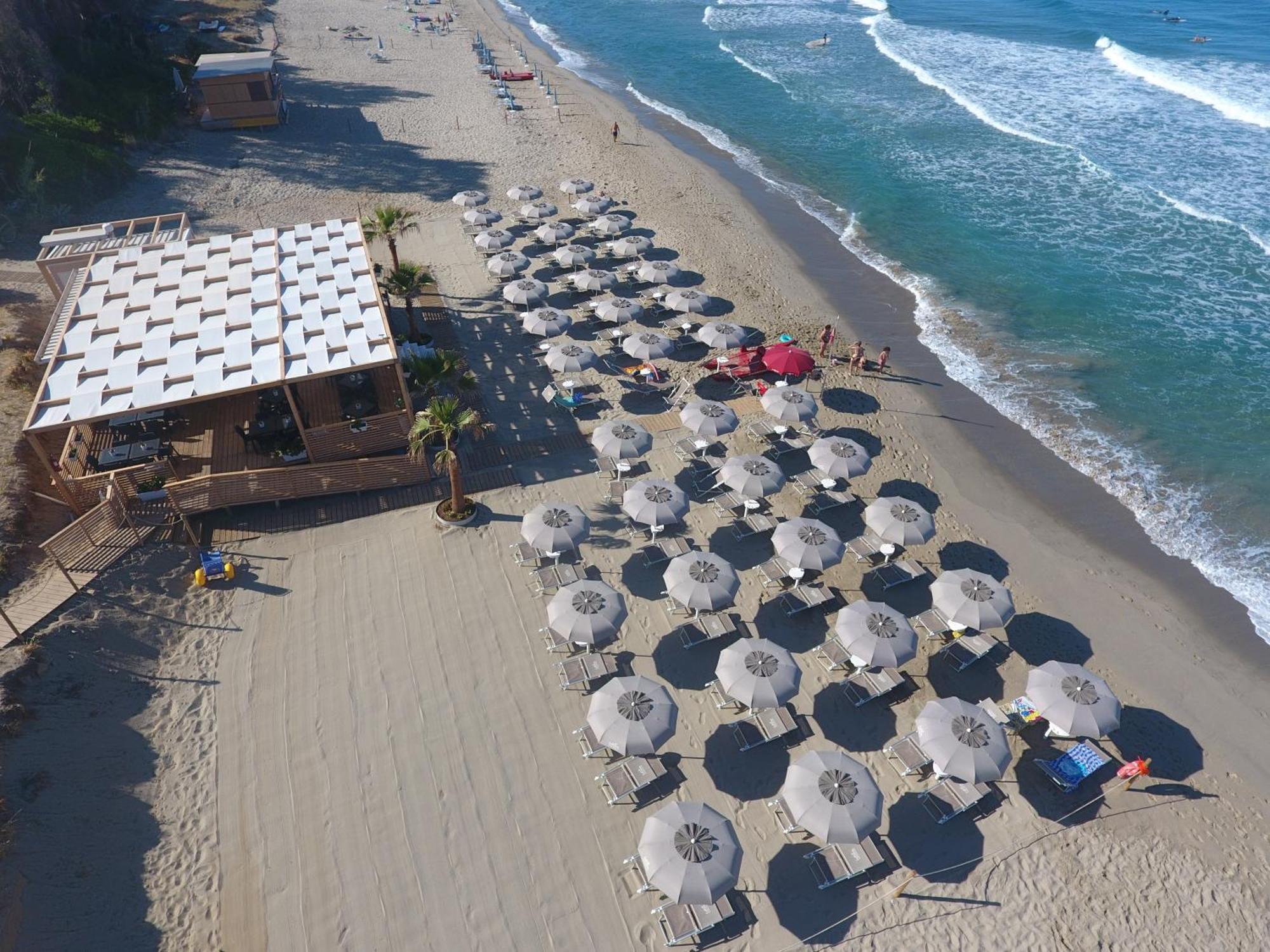 بيسكيوتا Residence Le Palme - Appartamenti Sul Mare - Spiaggia Tra Palinuro E Caprioli المظهر الخارجي الصورة