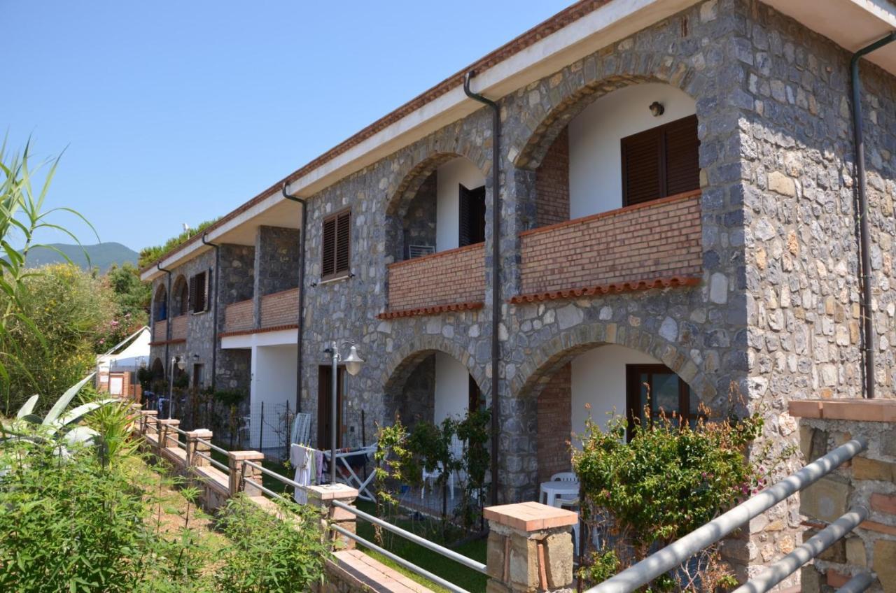 بيسكيوتا Residence Le Palme - Appartamenti Sul Mare - Spiaggia Tra Palinuro E Caprioli المظهر الخارجي الصورة