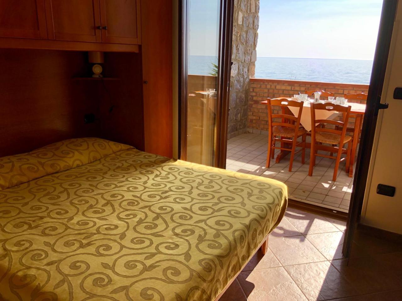 بيسكيوتا Residence Le Palme - Appartamenti Sul Mare - Spiaggia Tra Palinuro E Caprioli المظهر الخارجي الصورة