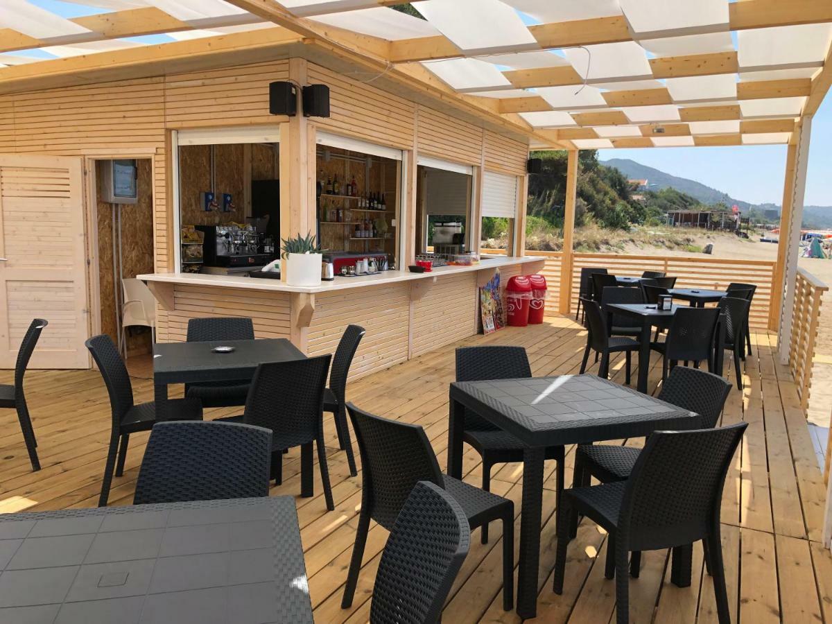 بيسكيوتا Residence Le Palme - Appartamenti Sul Mare - Spiaggia Tra Palinuro E Caprioli المظهر الخارجي الصورة