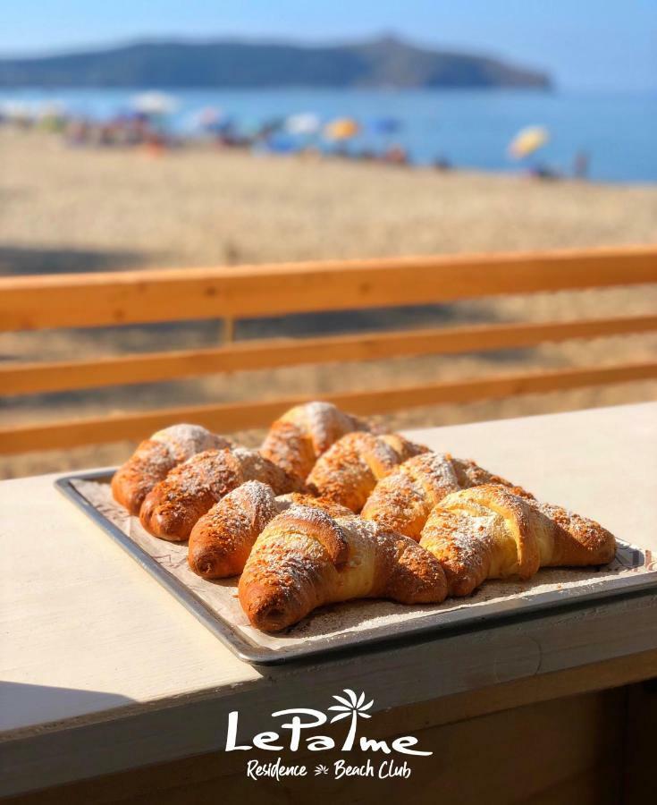 بيسكيوتا Residence Le Palme - Appartamenti Sul Mare - Spiaggia Tra Palinuro E Caprioli المظهر الخارجي الصورة